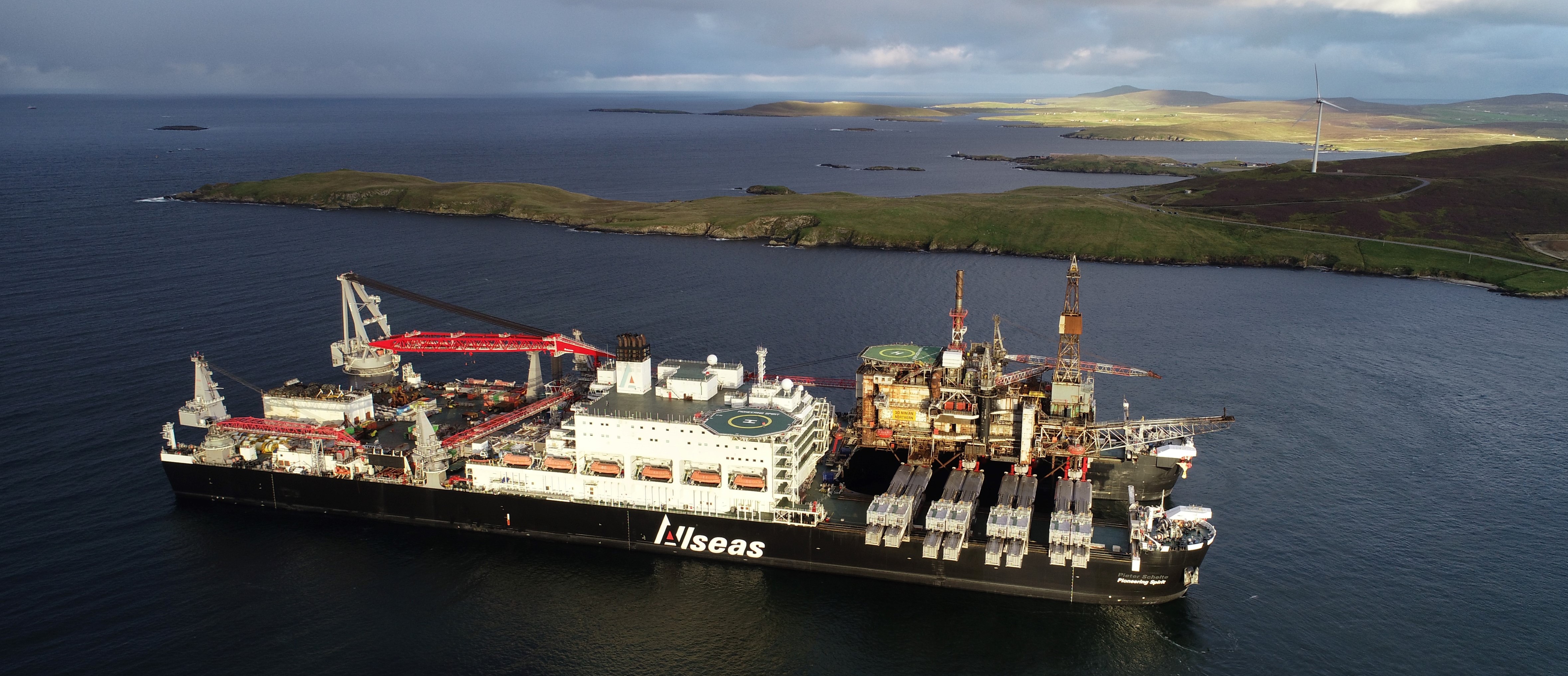 Pioneering Spirit Ninian Northern Arrival Dales Voe2